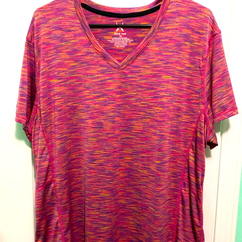 Light comfortable workout t-shirt